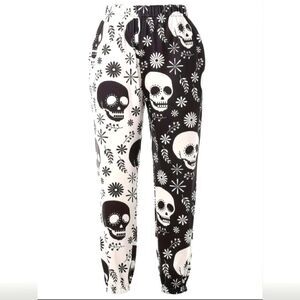 Women's skull Print jogger sz Large
